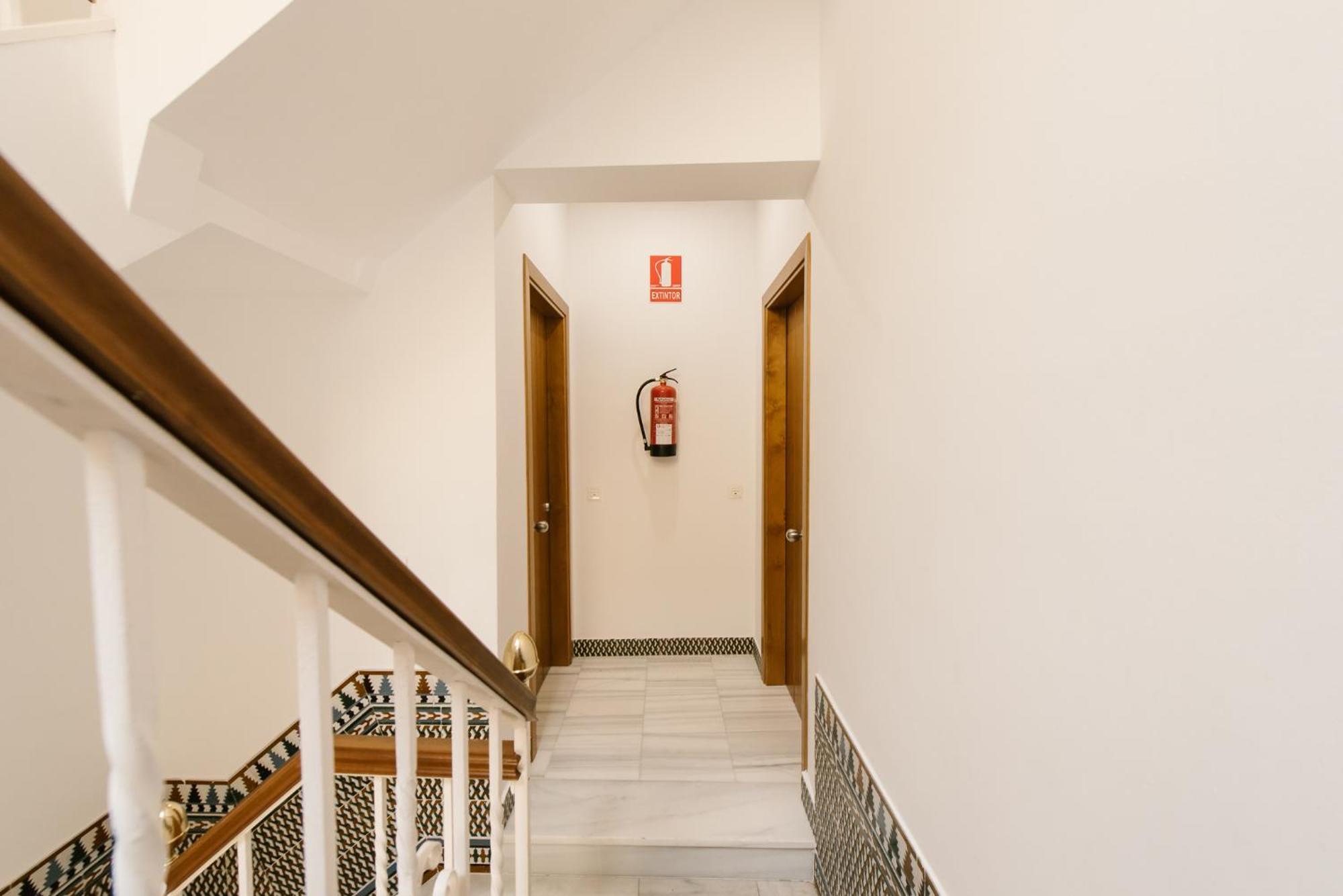 T2, Tirso De Molina, Apartamento Luminoso Y Tranquilo Seville Luaran gambar